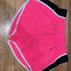 Running shorts without pockets